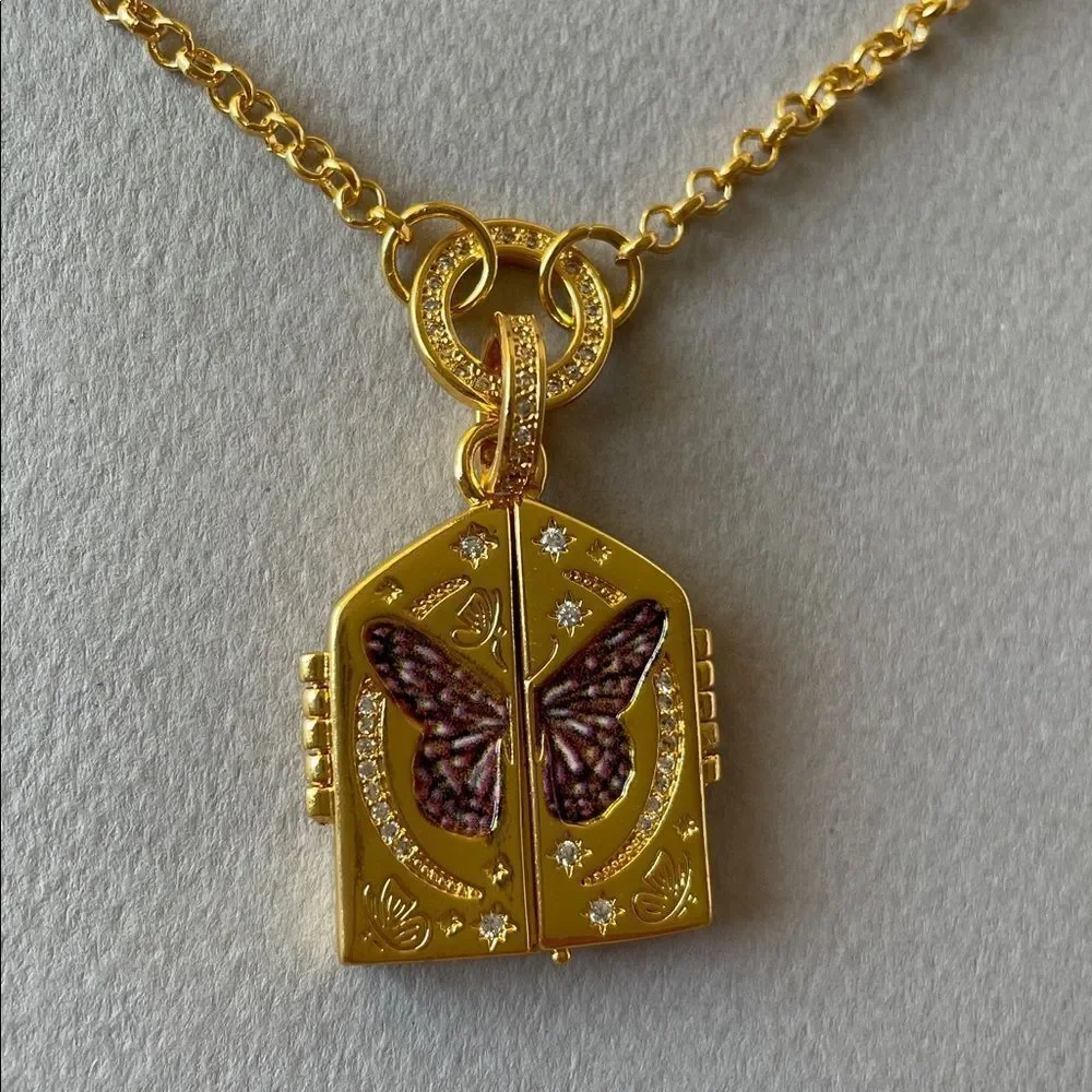 Gold Butterfly Locket Necklace N1274